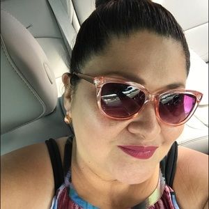 Meet your Posher, Kellie